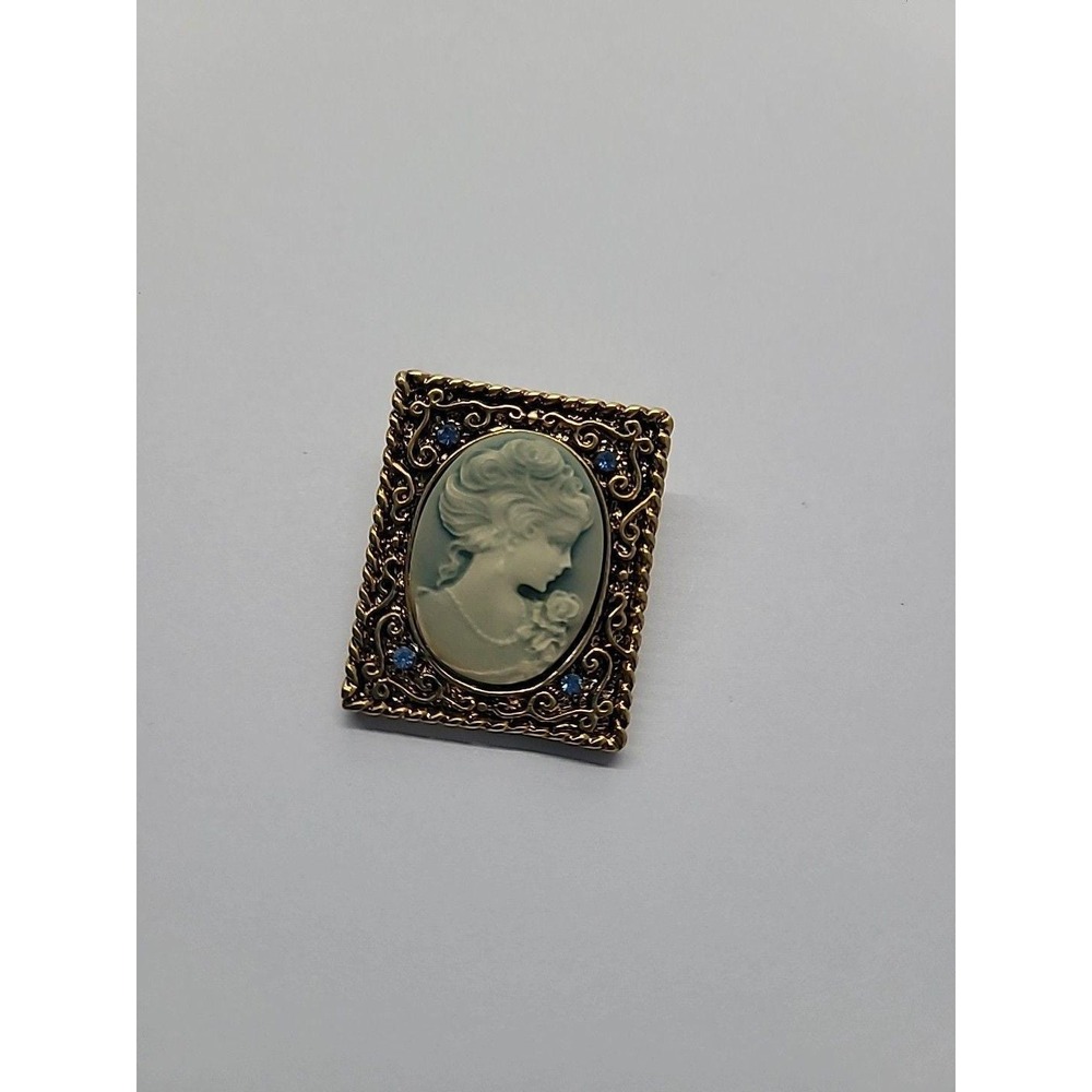 Vintage Cameo Brooch Gold Tone Filigree Frame Blue Rhinestone Classic Victorian - Picture 4 of 8